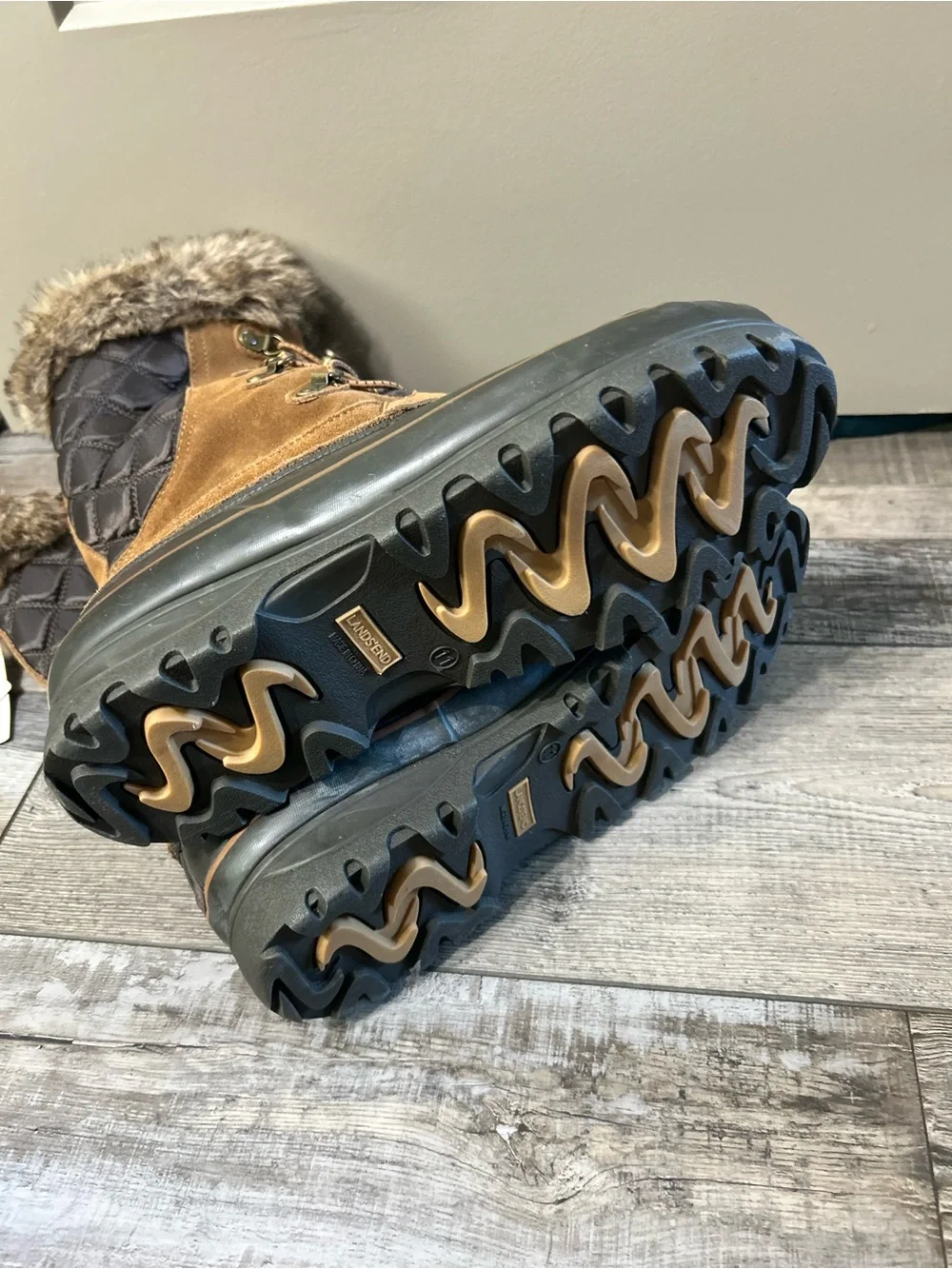 Lands End Squall Winter Boots Faux-Fur Trim Waterproof quilted toggle